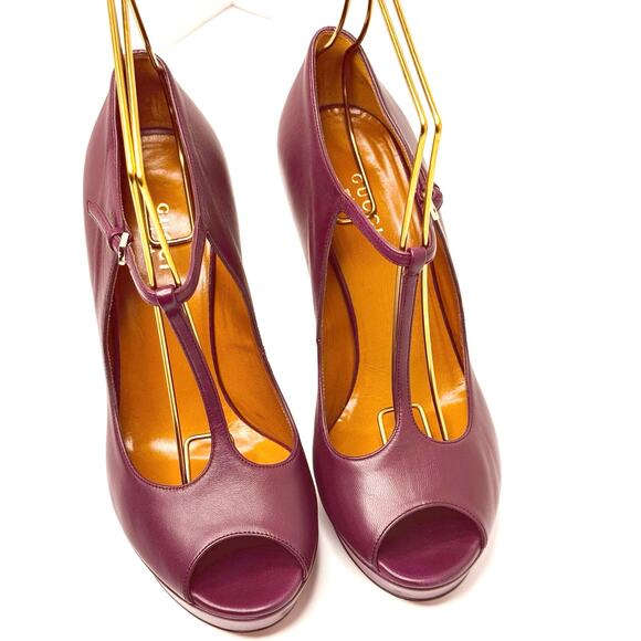 Gucci Betty T-Strap Platform Pumps In Burgundy leather Heels Pumps sz 37 - Picture 12 of 13
